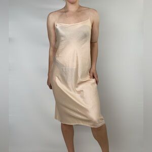 BRAZEAU TRICOT Classic Petal Slip Buff Tailored Silhouette MIDI Adjustable Strap